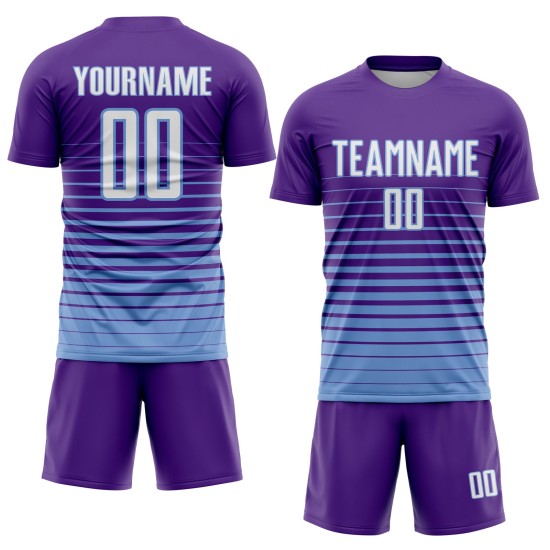 Maillot de football personnalisé à rayures fines violet, blanc et bleu clair, imprimé par sublimation Maillot de football personnalisé à rayures fines violet, blanc et bleu clair, imprimé par sublimation