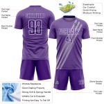 Maillot de football personnalisé à sublimation avec lignes diagonales violettes et blanches Maillot de football personnalisé à sublimation avec lignes diagonales violettes et blanches