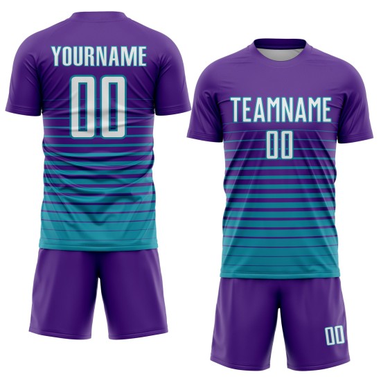 Maillot de football personnalisé à rayures fines violet, blanc et bleu sarcelle, imprimé par sublimation Maillot de football personnalisé à rayures fines violet, blanc et bleu sarcelle, imprimé par sublimation